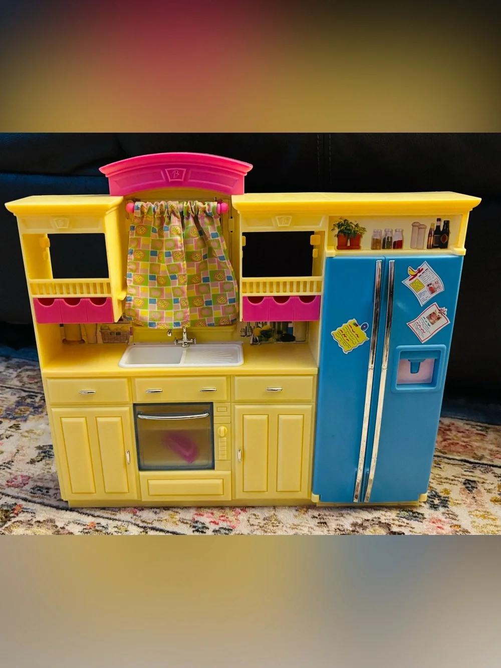 Mattel Barbie Decor Collection Kitchen Playset (model B6273)